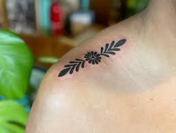 These could almost be back tattoos for some people but the shoulder blade is a very popular type of shoulder tattoo. 30 Most Popular Shoulder Tattoos For Women In 2021 Saved Tattoo