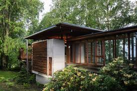 Gambar dan lukisan pemandangan alam yang diposkan berikut ini adalah usaha kami untuk menyajikan semangat apresiasi terhadap alam ciptaan tuhan yang dituangkan melalui sebuah karya seni rupa yaitu lukisan. Menakjubkan 30 Pemandangan Alam Sekitar Kumpulan Gambar Pemandangan