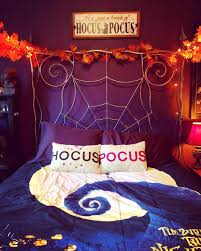 Subtle halloween decor for the bedroom. Pin By Brianna Underwood On Fall Halloween Halloween Bedroom Halloween Room Decor Halloween Bedroom Decor