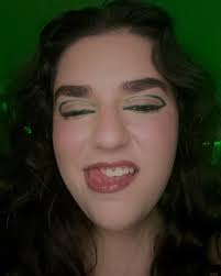 grace (@gracelbreslow) • Instagram photos and videos