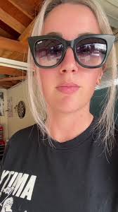 Am I gross or am I sitting