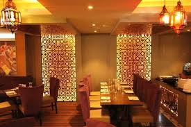 Essential Living Room Chandeliers For Your Mid Century Modern Home Restaurant Interior Design Modern Restaurant Design Asian Interior Design