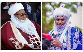Hausawa al'umma ce dake zaune a arewa maso yammacin tarayyar nijeriya da kudu maso yammacin jamhuriyyar nijar. Tsokaci