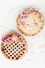 Flower Decorated Pies For Wedding Cake Alternative Where Beauty Blossoms A Romantic And Int Wedding Cake Alternatives Romantic Wedding Cake Intimate Wedding