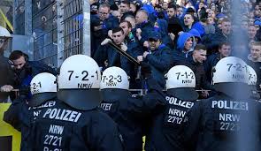 Fc schalke 04 gewinnt gegen frankfurt klar die partie fc schalke 04 gegen eintracht frankfurt am 33. Bvb News Und Geruchte Thorgan Hazard Zu Teuer Fur Borussia Dortmund