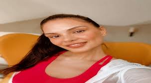 Almeda abazi was born on february 13, 1992 in albania. Almeda Abazi Kimdir Nereli Kac Yasinda Ve Ne Mezunu Tarafsiztv