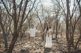 1,761 free images of wedding background. One More Inspiration Kamu Bisa Memanfaatkan Hutan Untuk Background Foto Prewedding Mu Untuk Busana Kamu Bisa Menggunakan Baju Berwarna Warna Instagram Hutan