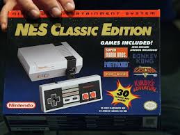 Nintendo quiere ser la dueña de tu nostalgia, tu dinero y tu alma. Nes Classic Edition Unboxing