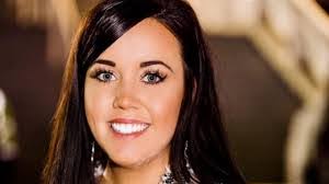 Cassie Bird's Instagram, Twitter & Facebook