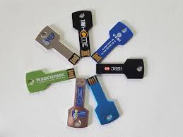 Clé usb personnalisée pour particuliers recto verso. Cles Usb Publicitaires Personnalisees Avec Votre Logo