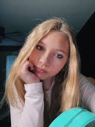 Abby Murray's Instagram, Twitter & Facebook