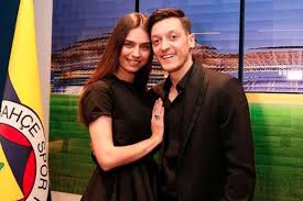New transfer of fenerbahce, mesut ozil poses for a photo with his new.+ jersey during signing ceremony after he was transferred from arsenal at faruk ilgaz. Ex Arsenal Star Mesut Ozil S Wife Shares Cute Insta Post After Fenerbahce Move Daily Star