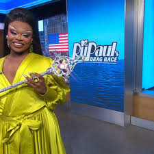 RuPauls Drag Race star Jiggly Caliente dead at 44 - ABC News