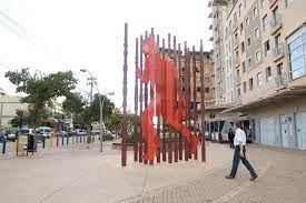 Marco Cianfanelli S Sculpture Into The Fields Hatfield Pretoria Http Marcocianfanelli Com Public Art Artscape Urban Spaces