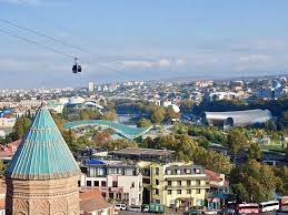 Hauptstadt georgiens mit mehr wie 1 mio. Politisches Bauen Tiflis Georgien The Link Stadt Land Architektur