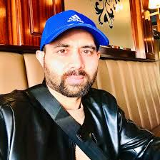 A 100-run stand between Kohli and Krunal 🤝