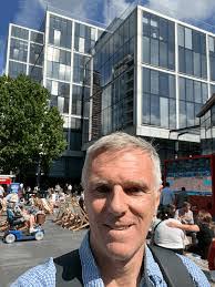 Alberto Palomeque's Instagram, Twitter & Facebook