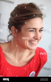 L and isabel hi-res stock photography and images