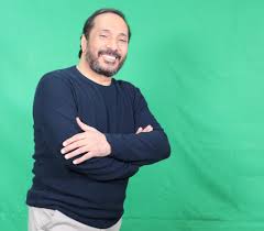 شارك ملك الأوبرا (بلاسيدو دومينجو) في دويتو بعد اختيار بلاسيد للحجار من بين كل المطربين العرب لمشاركته لتميز الحجار بقوة صوته وعذوبته، وأطلق عليه لقب الحنجرة . Ø§Ù„Ø£Ø­Ø¯ Ø¹Ù„ÙŠ Ø§Ù„Ø­Ø¬Ø§Ø± ÙŠØªØ­Ø¯Ø« Ù„Ù„Ø´Ø±ÙˆÙ‚ ÙÙŠ Ø¨Ø« Ù…Ø´ØªØ±Ùƒ Ø¨ÙŠÙ† ØµÙØ­ØªÙ‡ Ø§Ù„Ø±Ø³Ù…ÙŠØ© ÙˆØµÙØ­Ø© Ø§Ù„Ø¬Ø±ÙŠØ¯Ø© Ø¨ÙˆØ§Ø¨Ø© Ø§Ù„Ø´Ø±ÙˆÙ‚ Ù†Ø³Ø®Ø© Ø§Ù„Ù…ÙˆØ¨Ø§ÙŠÙ„