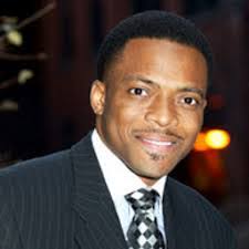 Robert Shumake's Instagram, Twitter & Facebook