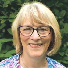 Diana Berthiaume's Instagram, Twitter & Facebook