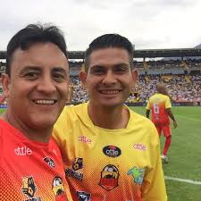 «damos la bienvenida a la familia patriota a nuestro nuevo director técnico, el profesor jhon mario ramírez y a su asistente técnico el profesor orlando betancourt godoy quienes desde ahora nos acompañarán en el camino hacia la victoria. Patriotas Oficializo Lo De Jhon Mario Ramirez El Deportivo