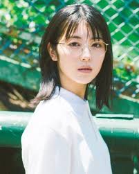 544 個讚好 6 則回應 instagram 上的 サポートオブ浜辺美波 instaglam minami372hamabe めがね萌えのべーやんいいですね mina表紙 minami hamabe official welcom portrait actors actresses girl