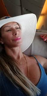 Este viaje será Inolvidable!! Llegó como debe ser "EN SU JUSTO MOMENTO"  #AsiEsEl #Diosesbueno #paquetejaltes #memuevenelpisoperonomecaigo  #mequitanlamusicaysigobailando #asisoy #bregaconmigo #sencillita  #juventudacumulada #nadiemequitalobailao ...