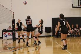 Rouse Raiders Defeat Freshman Volleyball 2-1 – Westwood Horizon