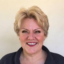 Debbie Fee's Instagram, Twitter & Facebook