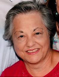 Carrie Ash's Instagram, Twitter & Facebook