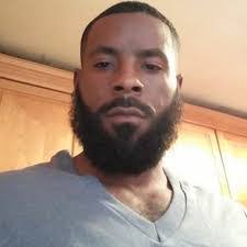 Derek Arruda's Instagram, Twitter & Facebook