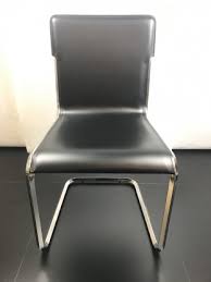Beliebter stuhl geeignet für konferenzräume, büros oder. Freischwinger Stuhl Hans Leder Schwarz Chrom Uvp 449 Eur Designermobel Regensburg