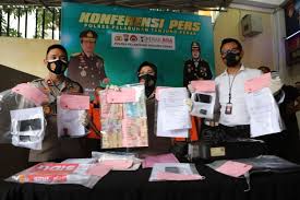Kasus Surat Rapid Test Palsu Di Surabaya Dijual Rp 100 000 Dan Libatkan Pegawai Puskesmas Halaman All Kompas Com