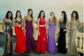 Burlacul este o emisiune matrimonială, care constă în găsirea perechii unui burlac din lumea mondenă a româniei. Sabina Burlacul Sezonul 5 Home Facebook