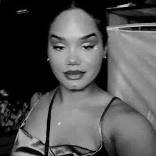 誰が最も象徴的なマグショットを持っているのか 📸🤔