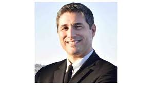 Reverie strengthens training team