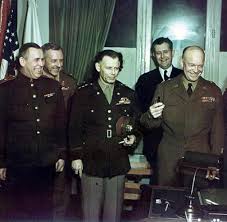 Es ist am frühen morgen des 7. Kriegsende 1945 Stalin Wollte Unbedingt Eine Eigene Kapitulation Welt