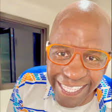 Steven Lashbrook's Instagram, Twitter & Facebook