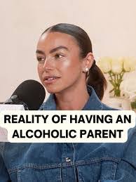 Summer Bernstein's Instagram, Twitter & Facebook