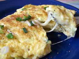 Telur dadar khas spanyol ini bentuknya lebih tebal karena campuran kentang dan bawang bombay. 7 Tips Rahsia Goreng Telur Yang Sedap Macam Di Restoran