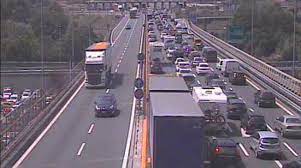 Nel pomeriggio superati i 15 km intorno alle 13 sull'a26, tra ovada e il bivio con l'a10 in direzione voltri, i km di coda erano ben 15. Traffico Sull Aurelia E Coda Sull A10 Lunedi Da Incubo Per Gli Automobilisti Riviera24