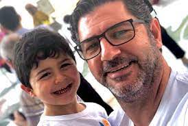 Bolsonaro e joão roma sobem tom de críticas contra rui costa: Rui Vitoria Mostra Se Rendido Ao Filho Santiago Estar Com Ele E Esquecer Os Problemas