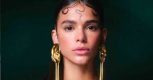 #queen #brasil #belarainha #model #actress | see more about bruna marquezine, brazil and bruna. N 70ikboj Invm
