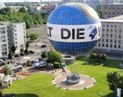 Bitte beachte, dass wir für öffnungszeiten keine gewähr übernehmen können. Aufstieg Im Weltballon Uber Berlin Fur Familien Als Geschenk Mydays