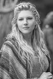 laura henley wikinger frisuren kriegerin frauen stars
