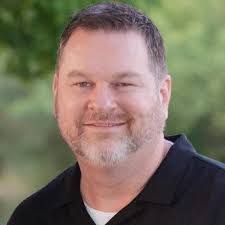 Glenn Kees's Instagram, Twitter & Facebook