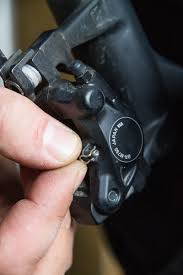 Um sie zu konservieren, muss der triebfahrzeugführer beide regelmäßig wechseln. Bremsbelage Bei Scheibenbremsen Wechseln Bremsen Anleitungen Blog