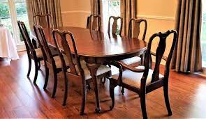 Beautiful like new broyhill dining room table w/6 springs, triple dresser w/mirror & 2 nightstands; Lot 130 Very Pretty Ethan Allen Queen Anne Dining Room Table Pads Estatesales Org