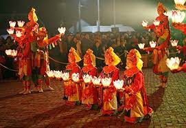 Vietnamese Traditional Dance In Different Part Of Vietnam Bestasiatours